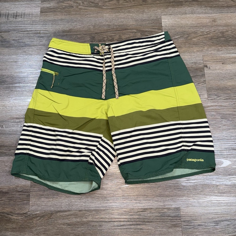 Patagonia Shorts Mens 35 Striped Wavefarer Board Trunks Swimwear